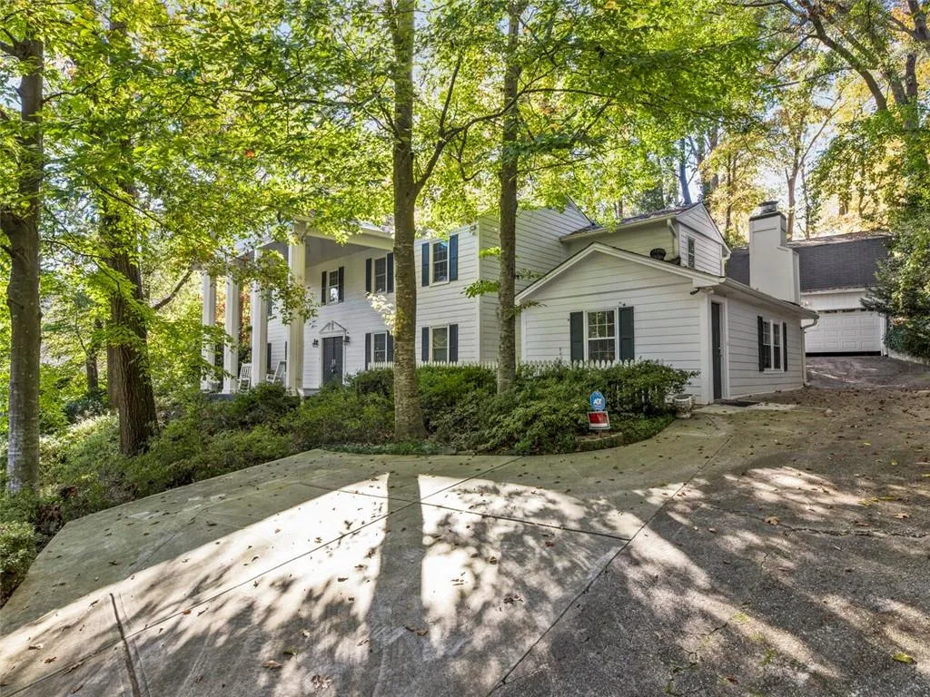 1095 Old Woodbine Road, Atlanta, Georgia 30319, 5 Bedrooms Bedrooms, ,4 BathroomsBathrooms,Residential,Sold,1095 Old Woodbine Road,6969445