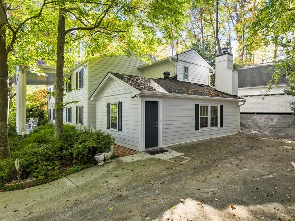 1095 Old Woodbine Road, Atlanta, Georgia 30319, 5 Bedrooms Bedrooms, ,4 BathroomsBathrooms,Residential,Sold,1095 Old Woodbine Road,6969445