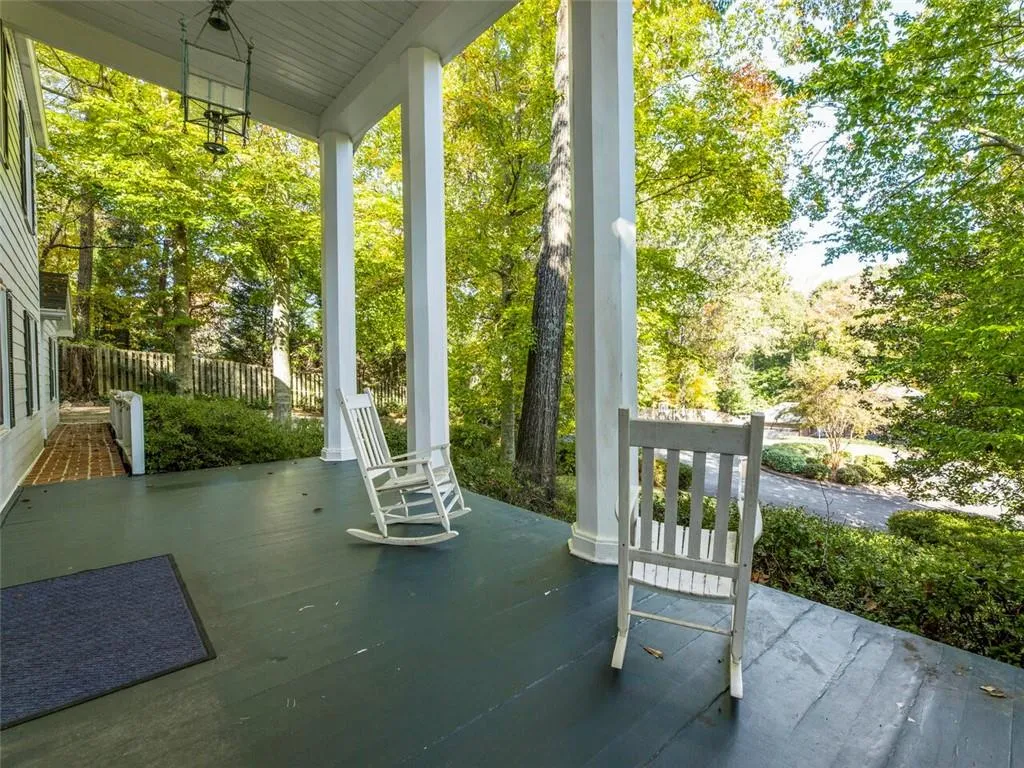 1095 Old Woodbine Road, Atlanta, Georgia 30319, 5 Bedrooms Bedrooms, ,4 BathroomsBathrooms,Residential,Sold,1095 Old Woodbine Road,6969445