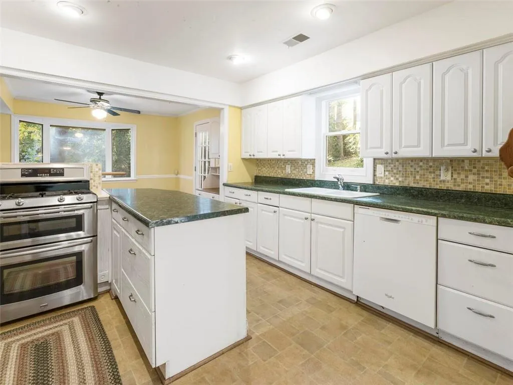 1095 Old Woodbine Road, Atlanta, Georgia 30319, 5 Bedrooms Bedrooms, ,4 BathroomsBathrooms,Residential,Sold,1095 Old Woodbine Road,6969445