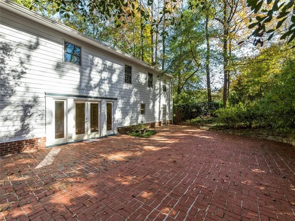 1095 Old Woodbine Road, Atlanta, Georgia 30319, 5 Bedrooms Bedrooms, ,4 BathroomsBathrooms,Residential,Sold,1095 Old Woodbine Road,6969445