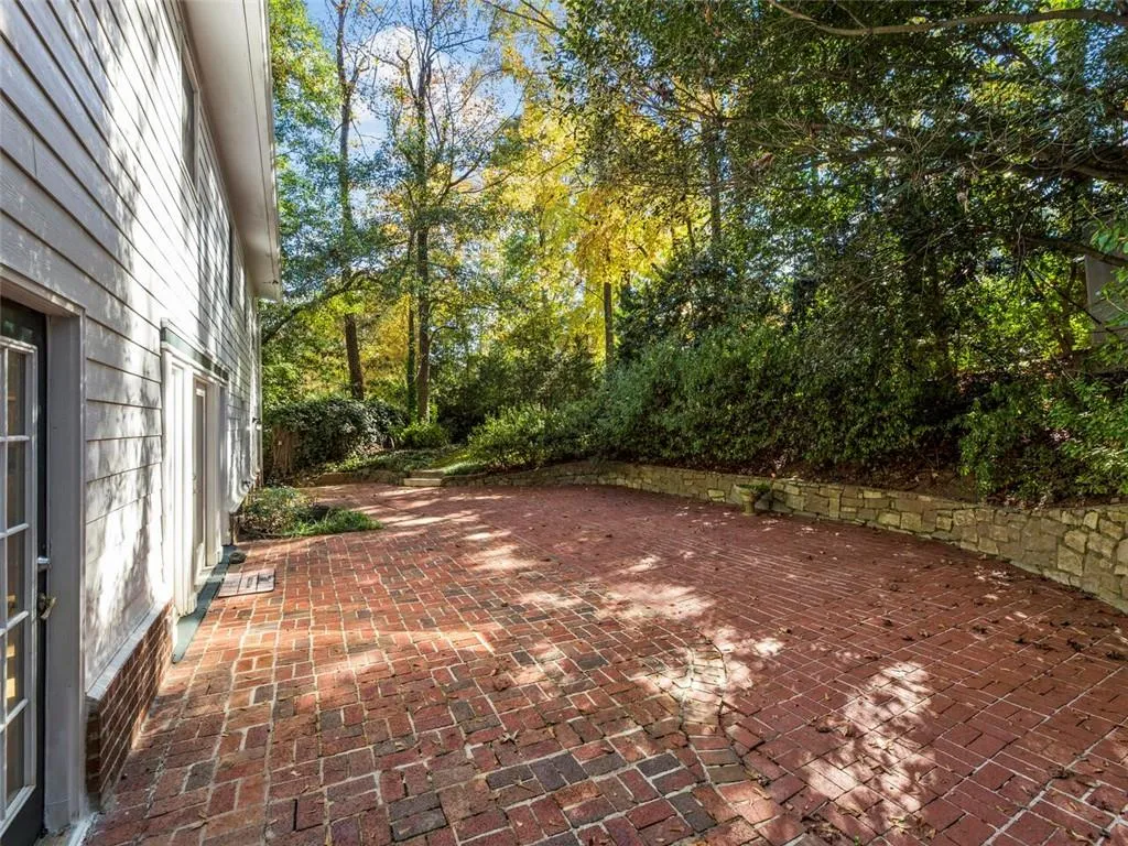 1095 Old Woodbine Road, Atlanta, Georgia 30319, 5 Bedrooms Bedrooms, ,4 BathroomsBathrooms,Residential,Sold,1095 Old Woodbine Road,6969445