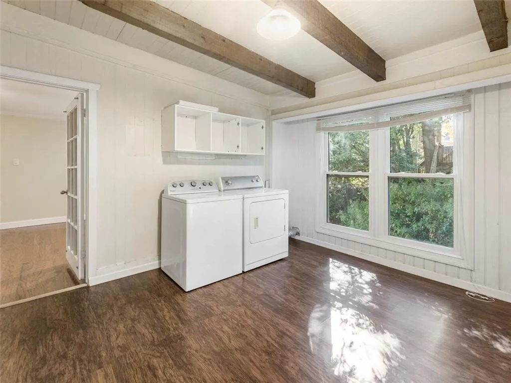 1095 Old Woodbine Road, Atlanta, Georgia 30319, 5 Bedrooms Bedrooms, ,4 BathroomsBathrooms,Residential,Sold,1095 Old Woodbine Road,6969445