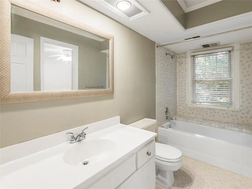 1095 Old Woodbine Road, Atlanta, Georgia 30319, 5 Bedrooms Bedrooms, ,4 BathroomsBathrooms,Residential,Sold,1095 Old Woodbine Road,6969445