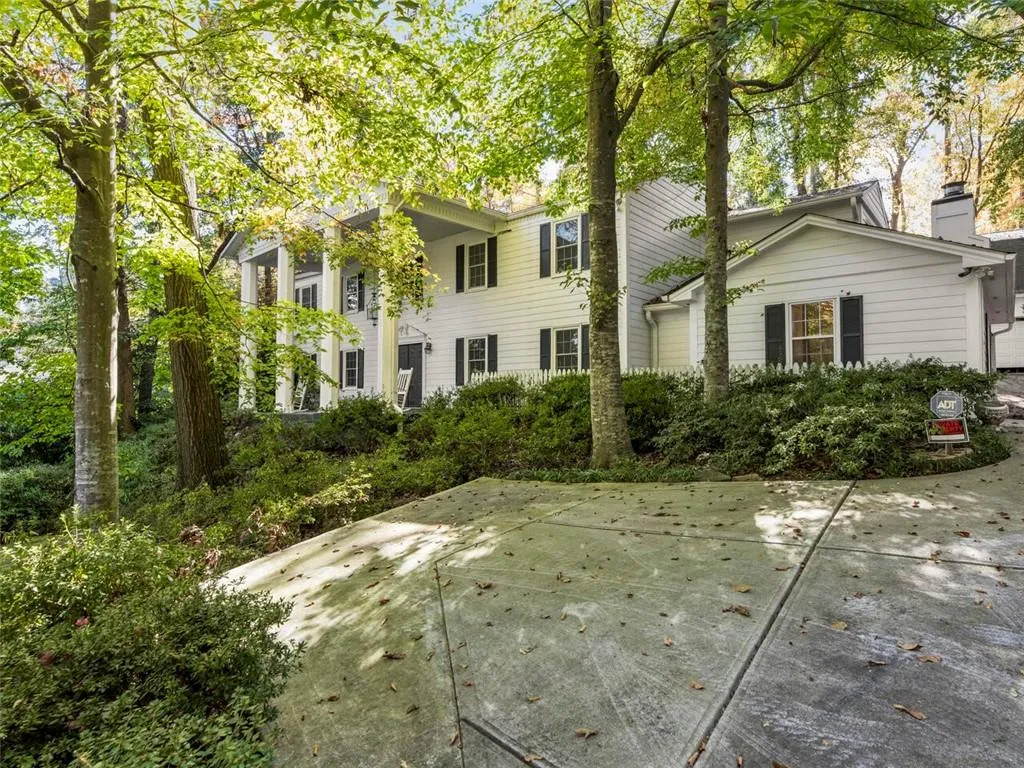 1095 Old Woodbine Road, Atlanta, Georgia 30319, 5 Bedrooms Bedrooms, ,4 BathroomsBathrooms,Residential,Sold,1095 Old Woodbine Road,6969445