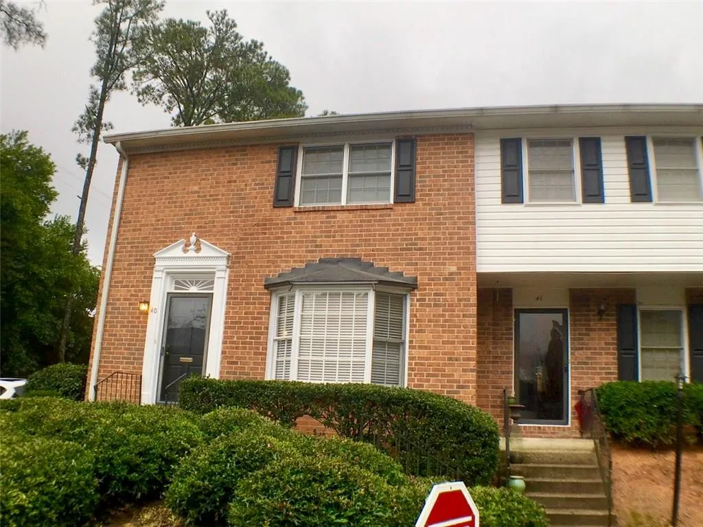 6520 Roswell Road Unit 40, Sandy Springs, Georgia 30328, 2 Bedrooms Bedrooms, ,1 BathroomBathrooms,Residential,Sold,6520 Roswell Road Unit 40,5944581