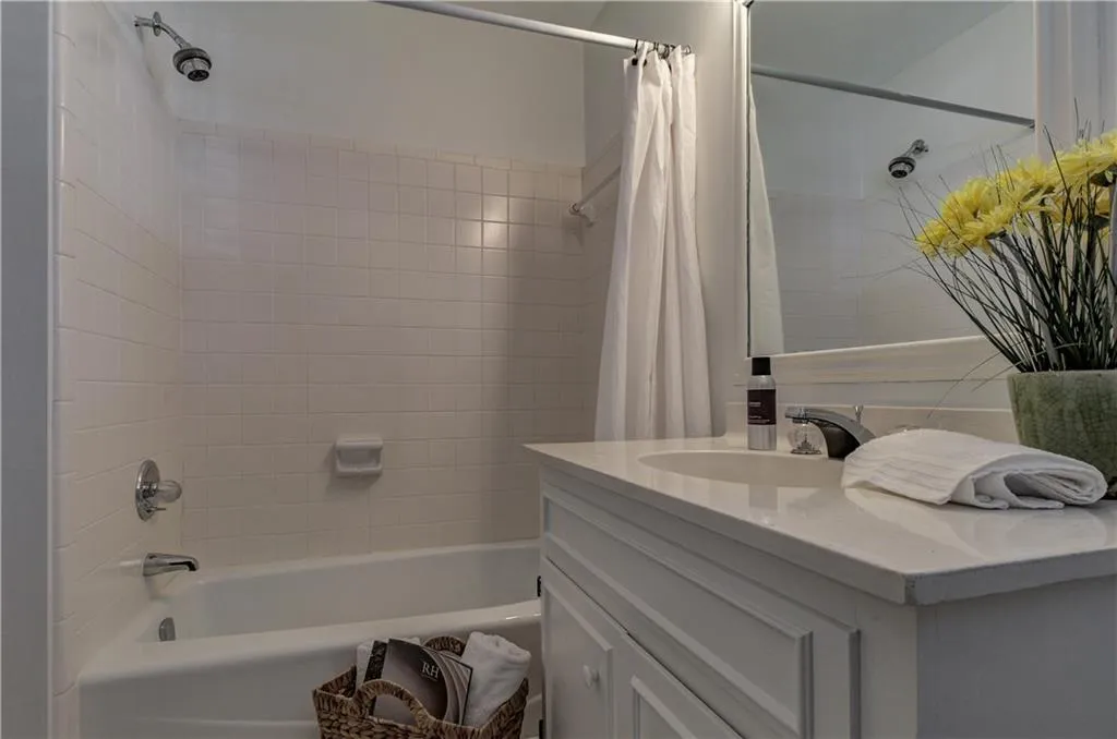 7445 Half Penny Place, Sandy Springs, Georgia 30350, 4 Bedrooms Bedrooms, ,3 BathroomsBathrooms,Residential,Sold,7445 Half Penny Place,5647517