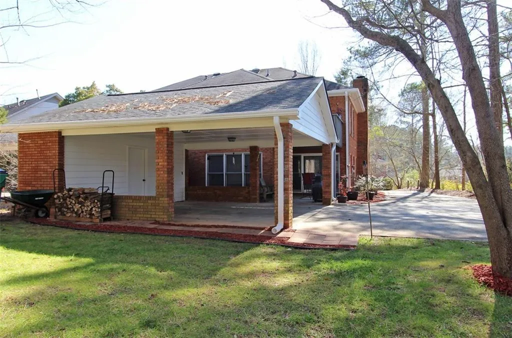 9045 Carroll Manor Drive, Sandy Springs, Georgia 30350, 3 Bedrooms Bedrooms, ,2 BathroomsBathrooms,Residential,Sold,9045 Carroll Manor Drive,5650041
