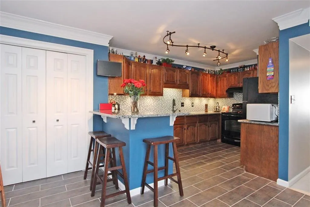 9045 Carroll Manor Drive, Sandy Springs, Georgia 30350, 3 Bedrooms Bedrooms, ,2 BathroomsBathrooms,Residential,Sold,9045 Carroll Manor Drive,5650041