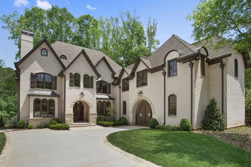 205 Rivermere Way, Atlanta, Georgia 30350, 6 Bedrooms Bedrooms, ,6 BathroomsBathrooms,Residential,Sold,205 Rivermere Way,5773185