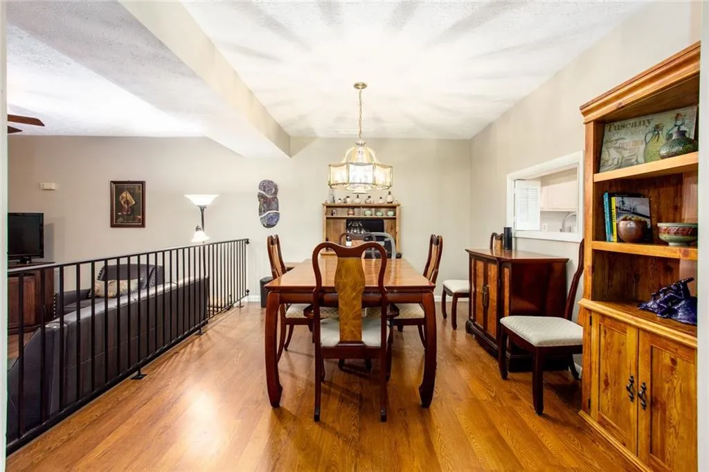 114 Goldrush Circle, Sandy Springs, Georgia 30328, 2 Bedrooms Bedrooms, ,2 BathroomsBathrooms,Residential,Sold,114 Goldrush Circle,6947242
