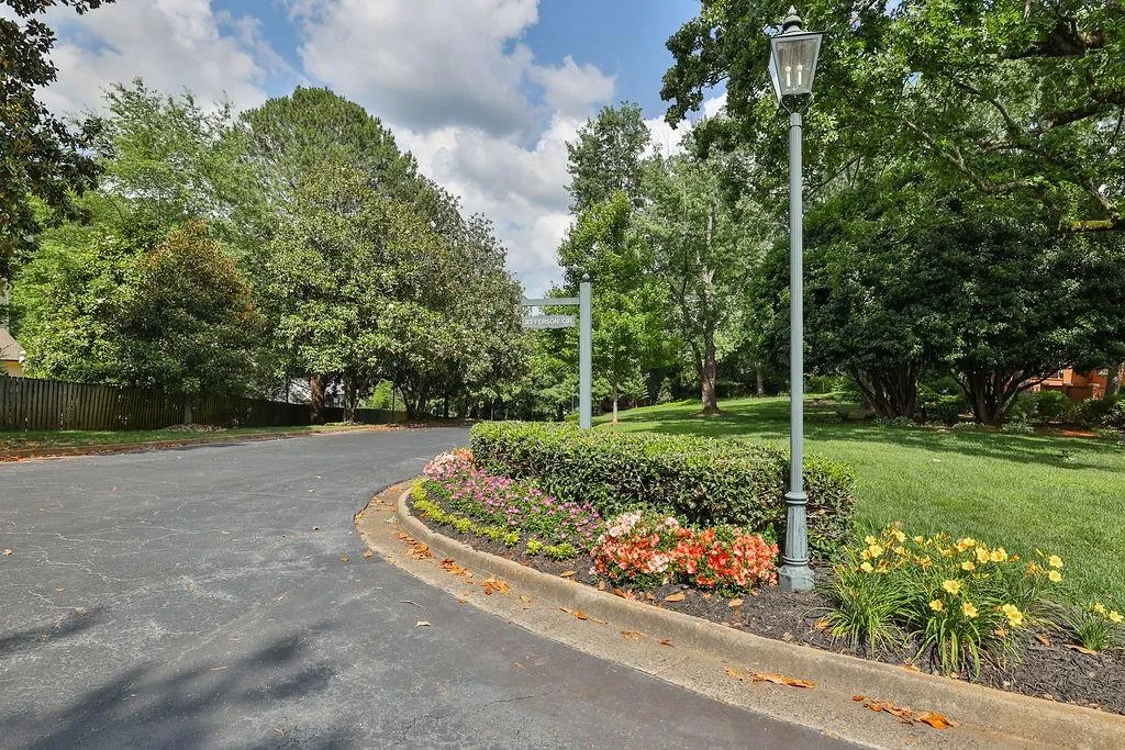 101 Jefferson Circle, Sandy Springs, Georgia 30328, 4 Bedrooms Bedrooms, ,3 BathroomsBathrooms,Residential,Sold,101 Jefferson Circle,7055143