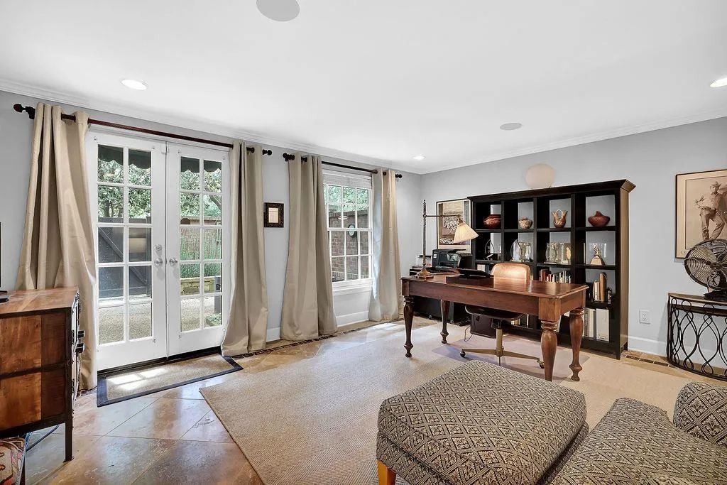 101 Jefferson Circle, Sandy Springs, Georgia 30328, 4 Bedrooms Bedrooms, ,3 BathroomsBathrooms,Residential,Sold,101 Jefferson Circle,7055143