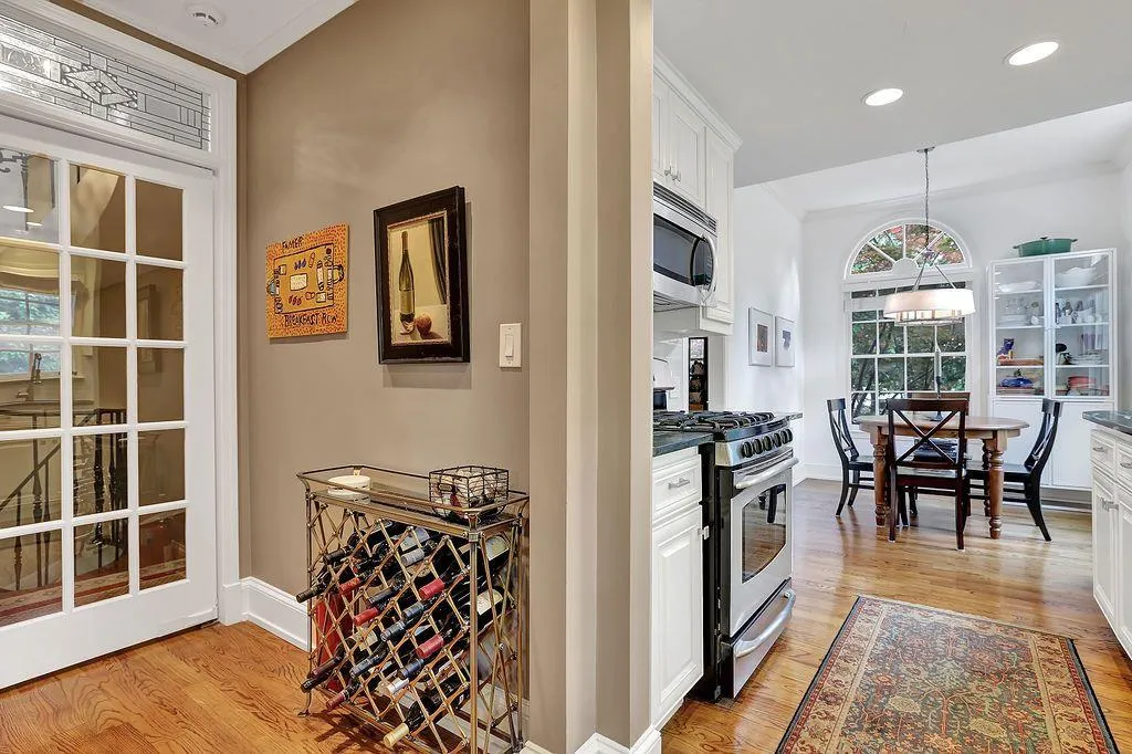 101 Jefferson Circle, Sandy Springs, Georgia 30328, 4 Bedrooms Bedrooms, ,3 BathroomsBathrooms,Residential,Sold,101 Jefferson Circle,7055143