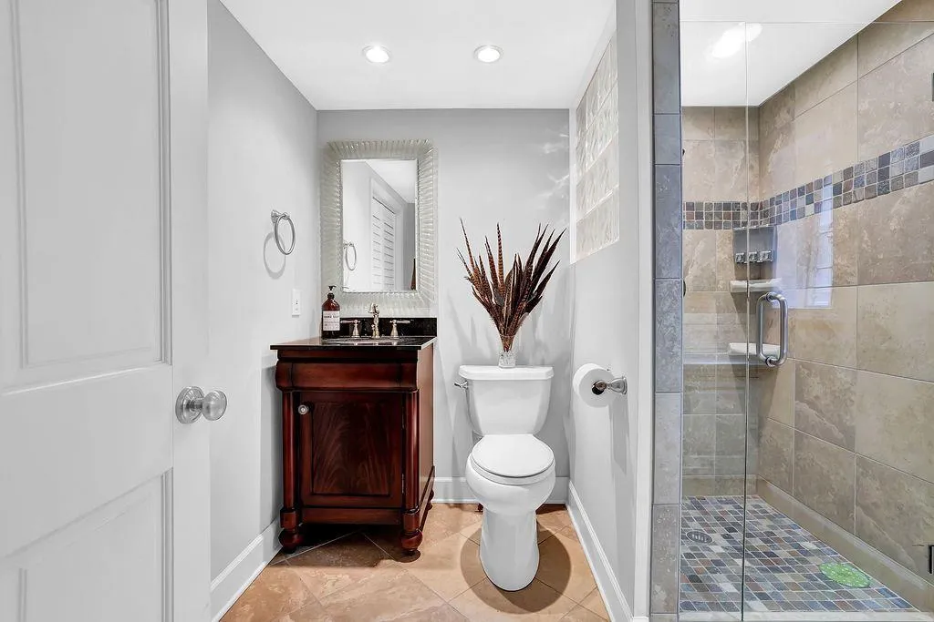 101 Jefferson Circle, Sandy Springs, Georgia 30328, 4 Bedrooms Bedrooms, ,3 BathroomsBathrooms,Residential,Sold,101 Jefferson Circle,7055143