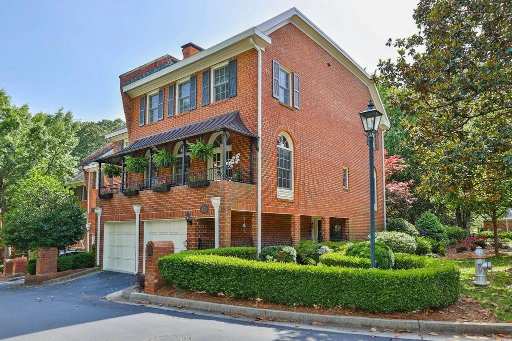 101 Jefferson Circle, Sandy Springs, Georgia 30328, 4 Bedrooms Bedrooms, ,3 BathroomsBathrooms,Residential,Sold,101 Jefferson Circle,7055143