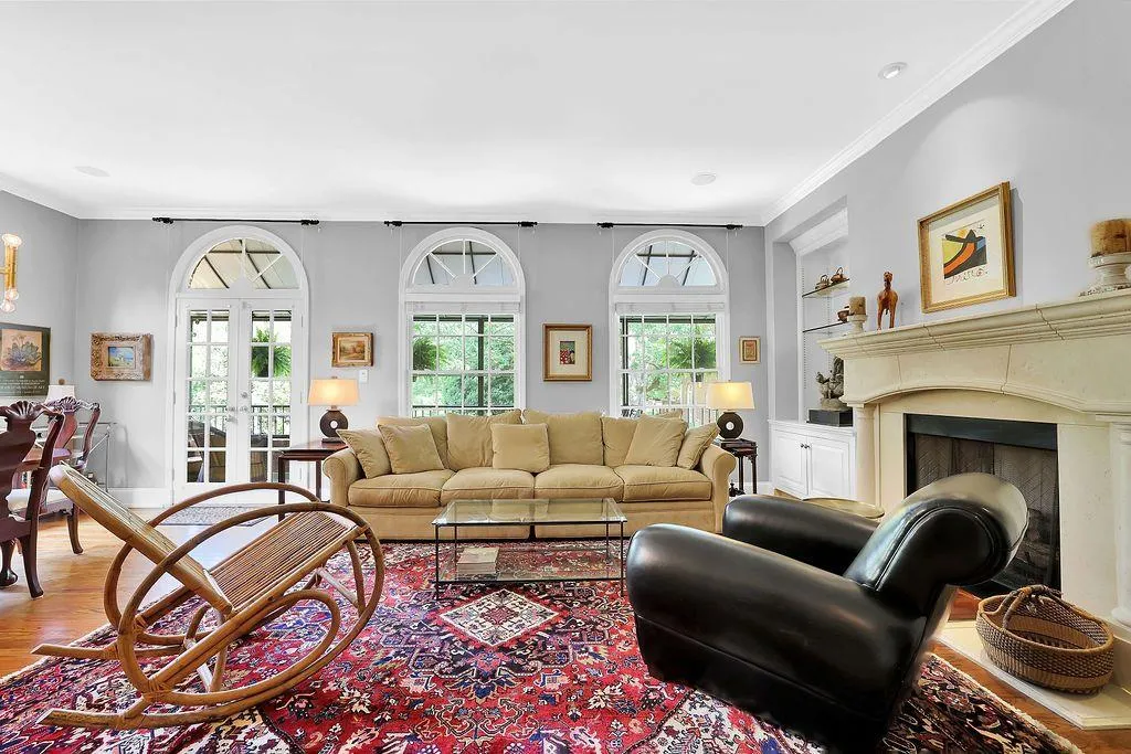 101 Jefferson Circle, Sandy Springs, Georgia 30328, 4 Bedrooms Bedrooms, ,3 BathroomsBathrooms,Residential,Sold,101 Jefferson Circle,7055143