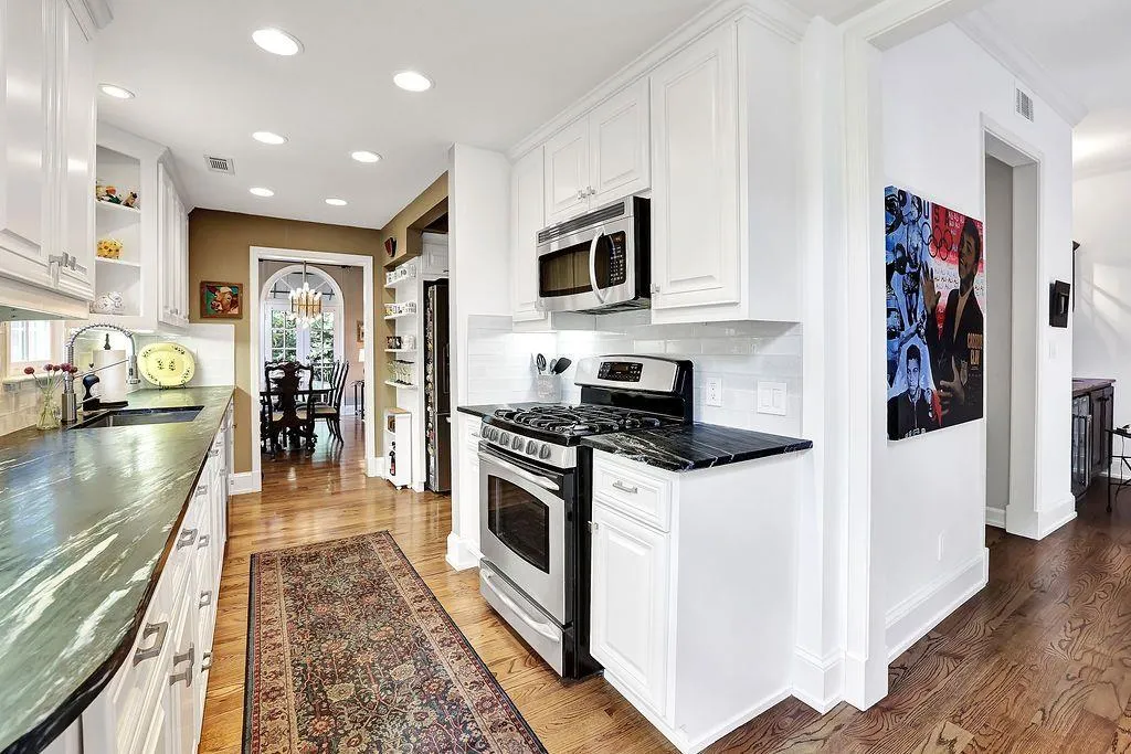 101 Jefferson Circle, Sandy Springs, Georgia 30328, 4 Bedrooms Bedrooms, ,3 BathroomsBathrooms,Residential,Sold,101 Jefferson Circle,7055143