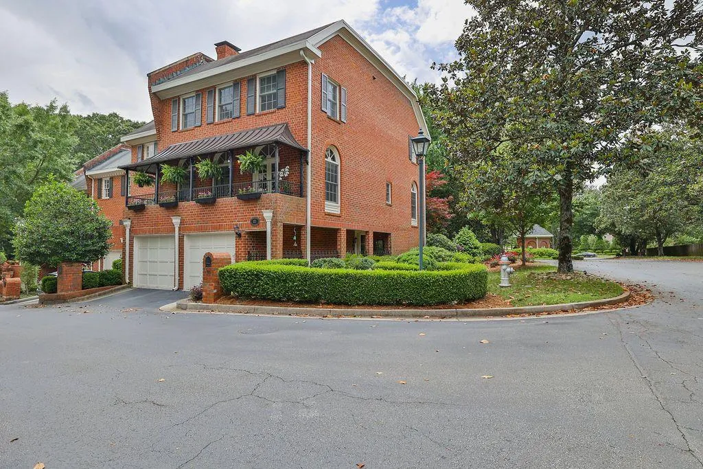 101 Jefferson Circle, Sandy Springs, Georgia 30328, 4 Bedrooms Bedrooms, ,3 BathroomsBathrooms,Residential,Sold,101 Jefferson Circle,7055143