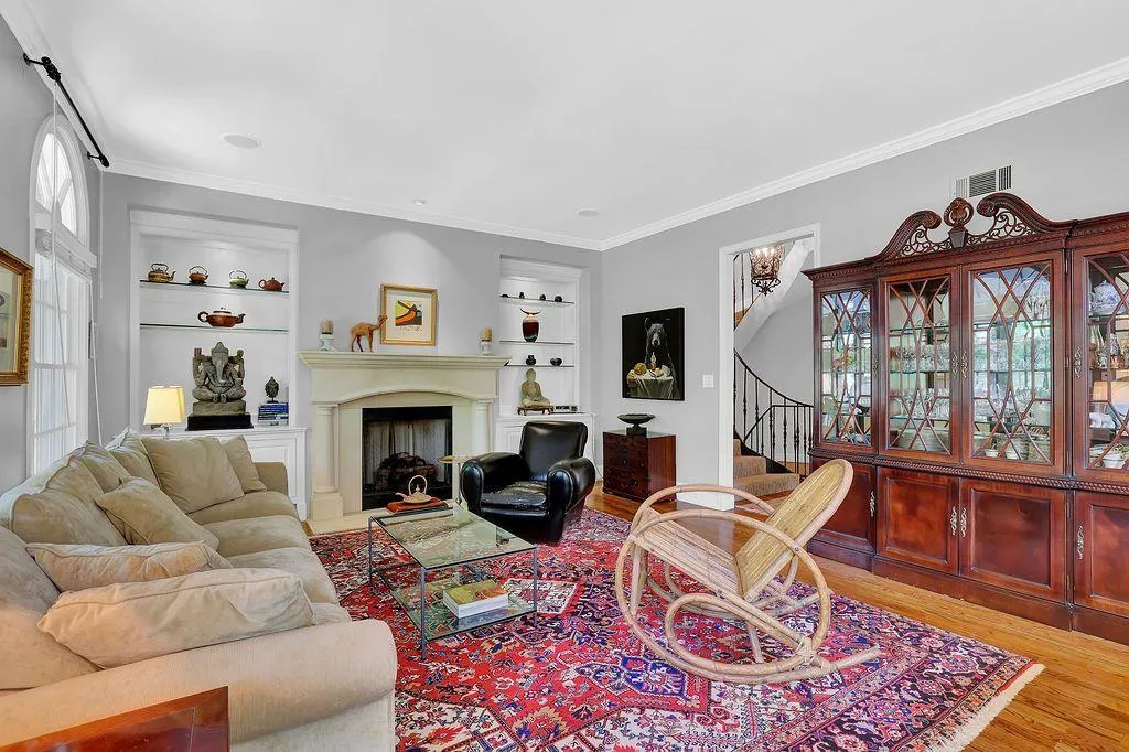 101 Jefferson Circle, Sandy Springs, Georgia 30328, 4 Bedrooms Bedrooms, ,3 BathroomsBathrooms,Residential,Sold,101 Jefferson Circle,7055143