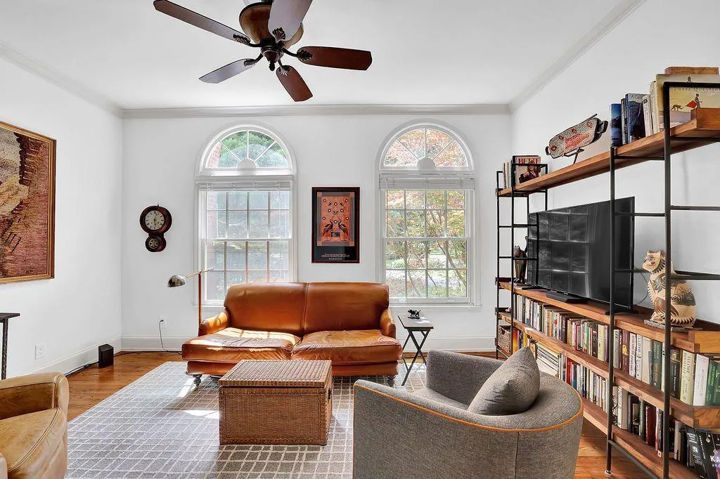 101 Jefferson Circle, Sandy Springs, Georgia 30328, 4 Bedrooms Bedrooms, ,3 BathroomsBathrooms,Residential,Sold,101 Jefferson Circle,7055143