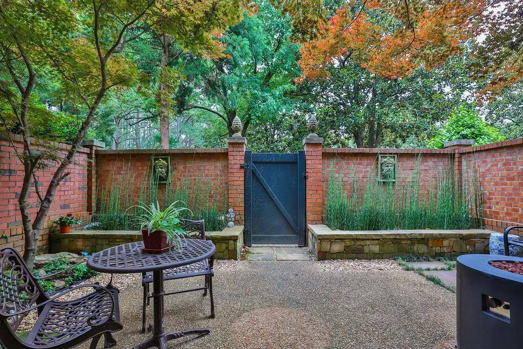 101 Jefferson Circle, Sandy Springs, Georgia 30328, 4 Bedrooms Bedrooms, ,3 BathroomsBathrooms,Residential,Sold,101 Jefferson Circle,7055143