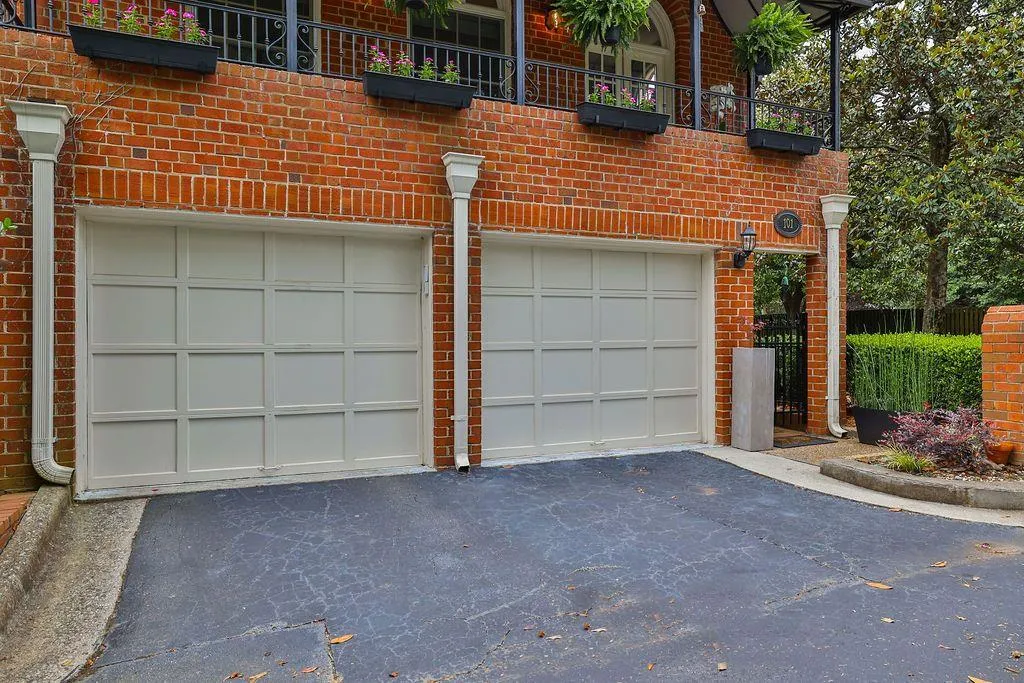 101 Jefferson Circle, Sandy Springs, Georgia 30328, 4 Bedrooms Bedrooms, ,3 BathroomsBathrooms,Residential,Sold,101 Jefferson Circle,7055143