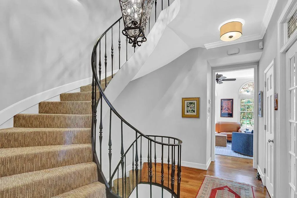 101 Jefferson Circle, Sandy Springs, Georgia 30328, 4 Bedrooms Bedrooms, ,3 BathroomsBathrooms,Residential,Sold,101 Jefferson Circle,7055143