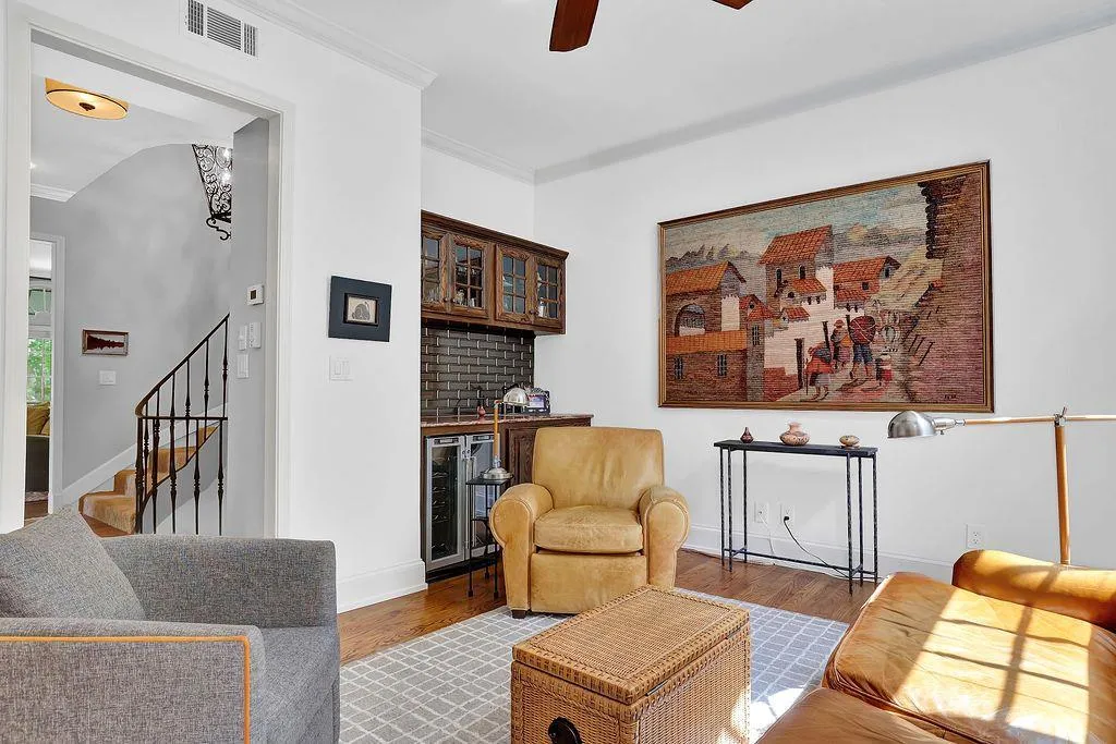 101 Jefferson Circle, Sandy Springs, Georgia 30328, 4 Bedrooms Bedrooms, ,3 BathroomsBathrooms,Residential,Sold,101 Jefferson Circle,7055143