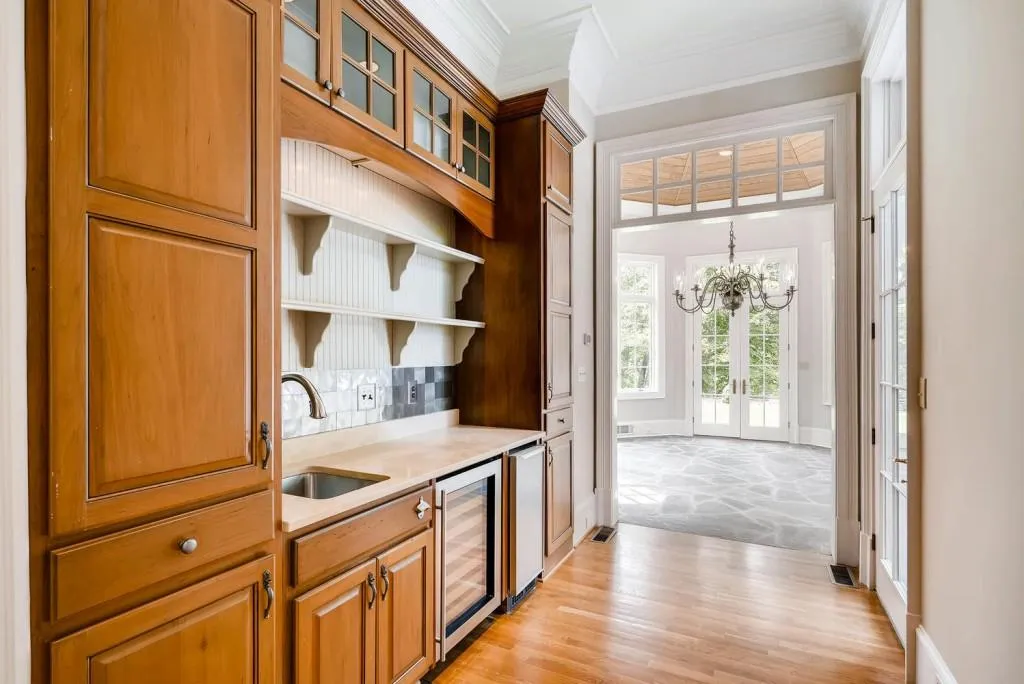 2130 Clay Drive, Sandy Springs, Georgia 30350, 6 Bedrooms Bedrooms, ,7 BathroomsBathrooms,Residential,Sold,2130 Clay Drive,6013715