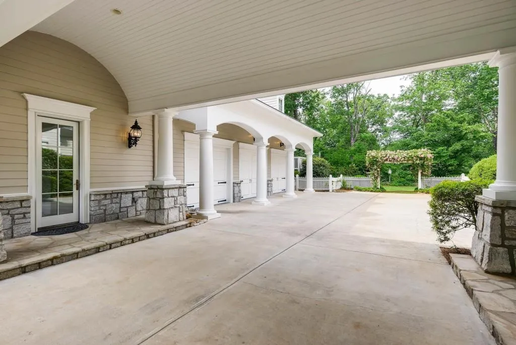 2130 Clay Drive, Sandy Springs, Georgia 30350, 6 Bedrooms Bedrooms, ,7 BathroomsBathrooms,Residential,Sold,2130 Clay Drive,6013715