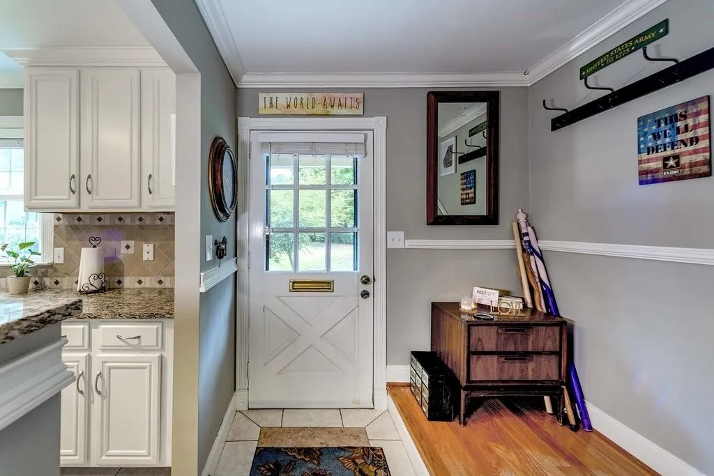6700 Roswell Road Unit 16c, Atlanta, Georgia 30328, 2 Bedrooms Bedrooms, ,1 BathroomBathrooms,Residential,Sold,6700 Roswell Road Unit 16c,6580036