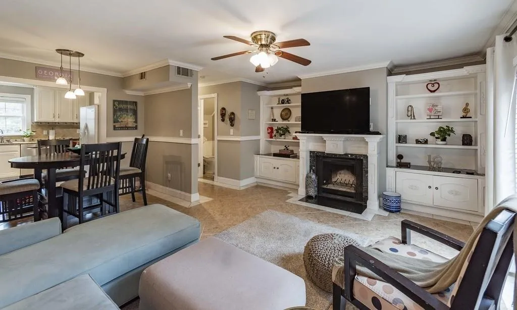 6700 Roswell Road Unit 16c, Atlanta, Georgia 30328, 2 Bedrooms Bedrooms, ,1 BathroomBathrooms,Residential,Sold,6700 Roswell Road Unit 16c,6580036