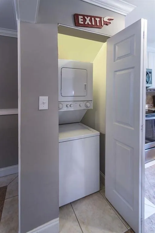 6700 Roswell Road Unit 16c, Atlanta, Georgia 30328, 2 Bedrooms Bedrooms, ,1 BathroomBathrooms,Residential,Sold,6700 Roswell Road Unit 16c,6580036