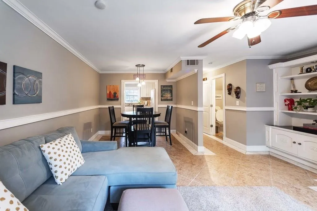 6700 Roswell Road Unit 16c, Atlanta, Georgia 30328, 2 Bedrooms Bedrooms, ,1 BathroomBathrooms,Residential,Sold,6700 Roswell Road Unit 16c,6580036