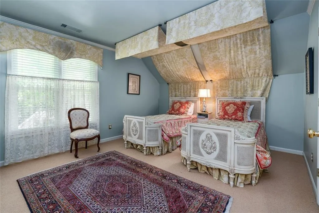 268 Spalding Gates Drive, Atlanta, Georgia 30328, 4 Bedrooms Bedrooms, ,3 BathroomsBathrooms,Residential,Sold,268 Spalding Gates Drive,7395422