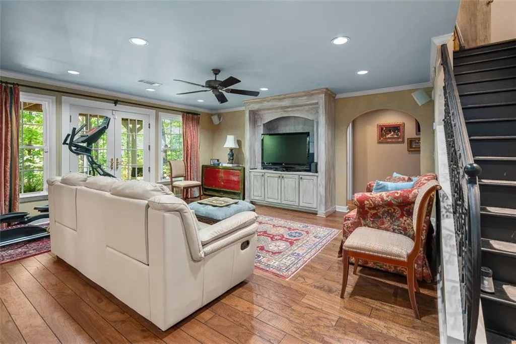 268 Spalding Gates Drive, Atlanta, Georgia 30328, 4 Bedrooms Bedrooms, ,3 BathroomsBathrooms,Residential,Sold,268 Spalding Gates Drive,7395422