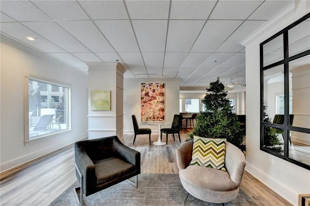 275 13th Street Ne Unit 310, Atlanta, Georgia 30309, 1 Bedroom Bedrooms, ,1 BathroomBathrooms,Residential,For Sale,275 13th Street Ne Unit 310,7648279