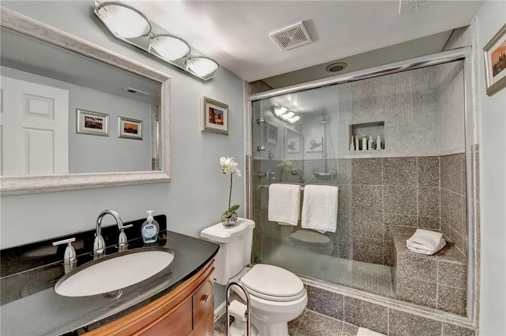 275 13th Street Ne Unit 310, Atlanta, Georgia 30309, 1 Bedroom Bedrooms, ,1 BathroomBathrooms,Residential,For Sale,275 13th Street Ne Unit 310,7648279