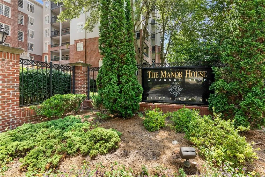 50 Biscayne Drive Nw Unit 5107, Atlanta, Georgia 30309, 2 Bedrooms Bedrooms, ,2 BathroomsBathrooms,Residential,For Sale,50 Biscayne Drive Nw Unit 5107,7602951