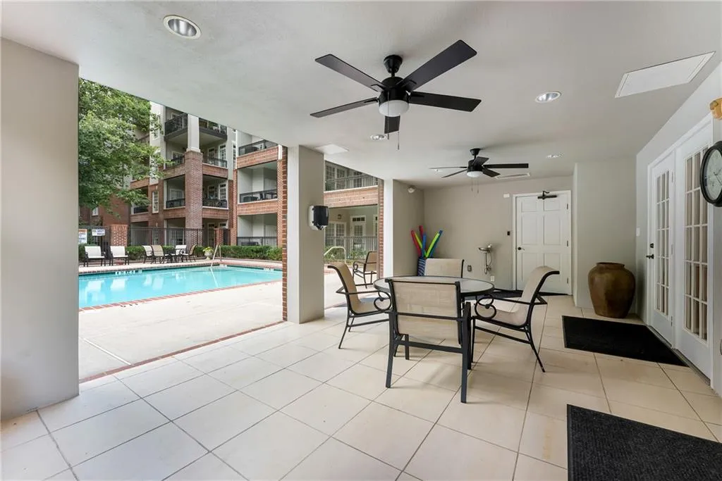 50 Biscayne Drive Nw Unit 5107, Atlanta, Georgia 30309, 2 Bedrooms Bedrooms, ,2 BathroomsBathrooms,Residential,For Sale,50 Biscayne Drive Nw Unit 5107,7602951