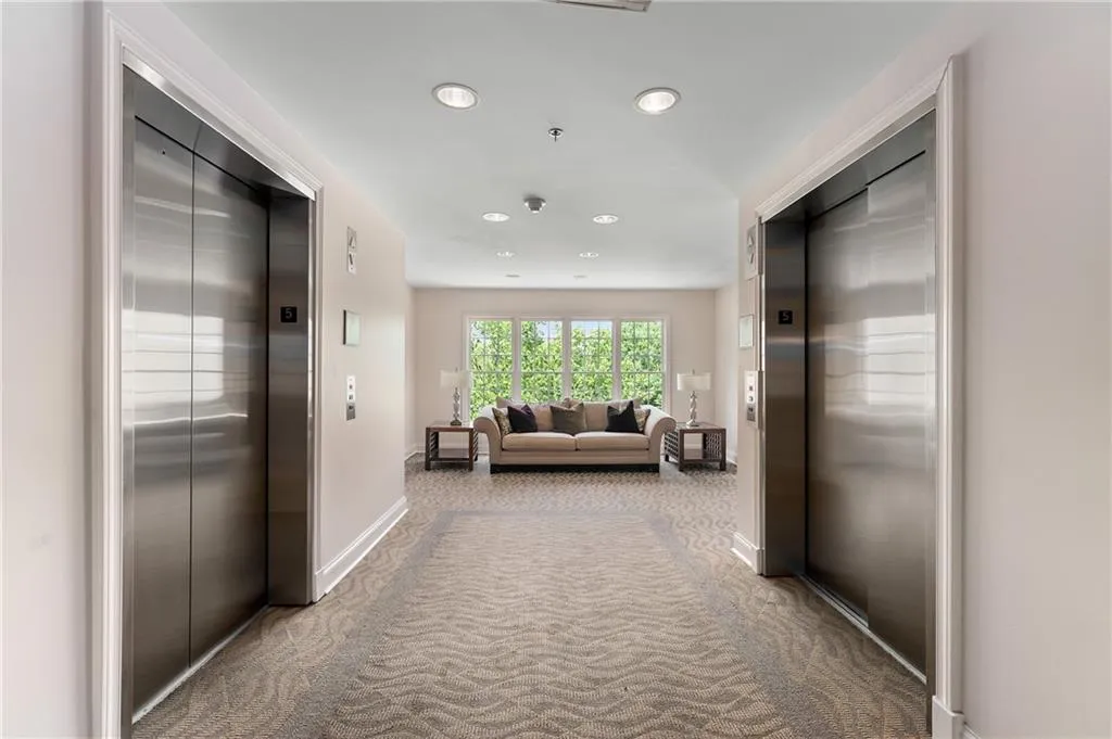 50 Biscayne Drive Nw Unit 5107, Atlanta, Georgia 30309, 2 Bedrooms Bedrooms, ,2 BathroomsBathrooms,Residential,For Sale,50 Biscayne Drive Nw Unit 5107,7602951