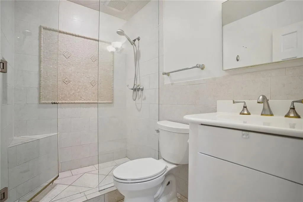 6125 Weatherly Drive, Sandy Springs, Georgia 30328, 4 Bedrooms Bedrooms, ,4 BathroomsBathrooms,Residential,Sold,6125 Weatherly Drive,7466228 6125 Weatherly Drive, Sandy Springs, Georgia 30328, 4 Bedrooms Bedrooms, ,4 BathroomsBathrooms,Residential,Sold,6125 Weatherly Drive,7466228