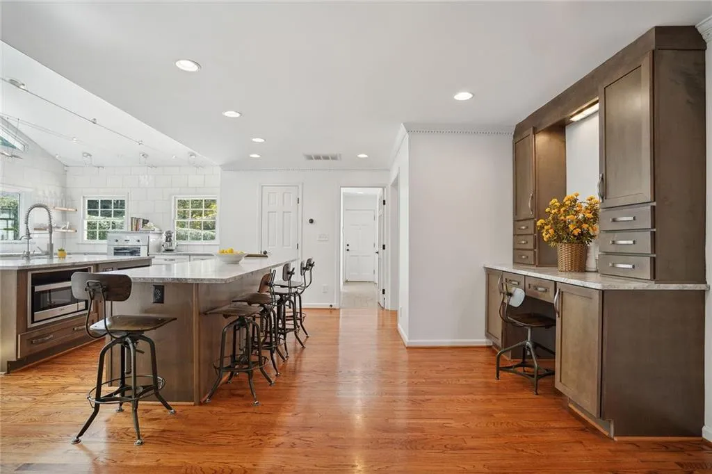 6125 Weatherly Drive, Sandy Springs, Georgia 30328, 4 Bedrooms Bedrooms, ,4 BathroomsBathrooms,Residential,Sold,6125 Weatherly Drive,7466228 6125 Weatherly Drive, Sandy Springs, Georgia 30328, 4 Bedrooms Bedrooms, ,4 BathroomsBathrooms,Residential,Sold,6125 Weatherly Drive,7466228