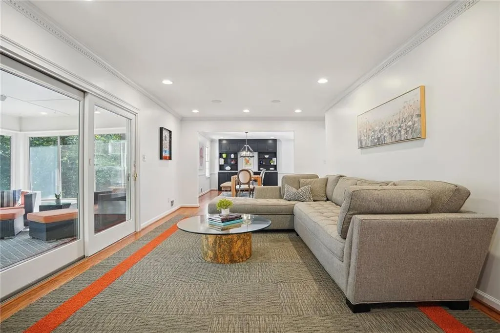 6125 Weatherly Drive, Sandy Springs, Georgia 30328, 4 Bedrooms Bedrooms, ,4 BathroomsBathrooms,Residential,Sold,6125 Weatherly Drive,7466228 6125 Weatherly Drive, Sandy Springs, Georgia 30328, 4 Bedrooms Bedrooms, ,4 BathroomsBathrooms,Residential,Sold,6125 Weatherly Drive,7466228