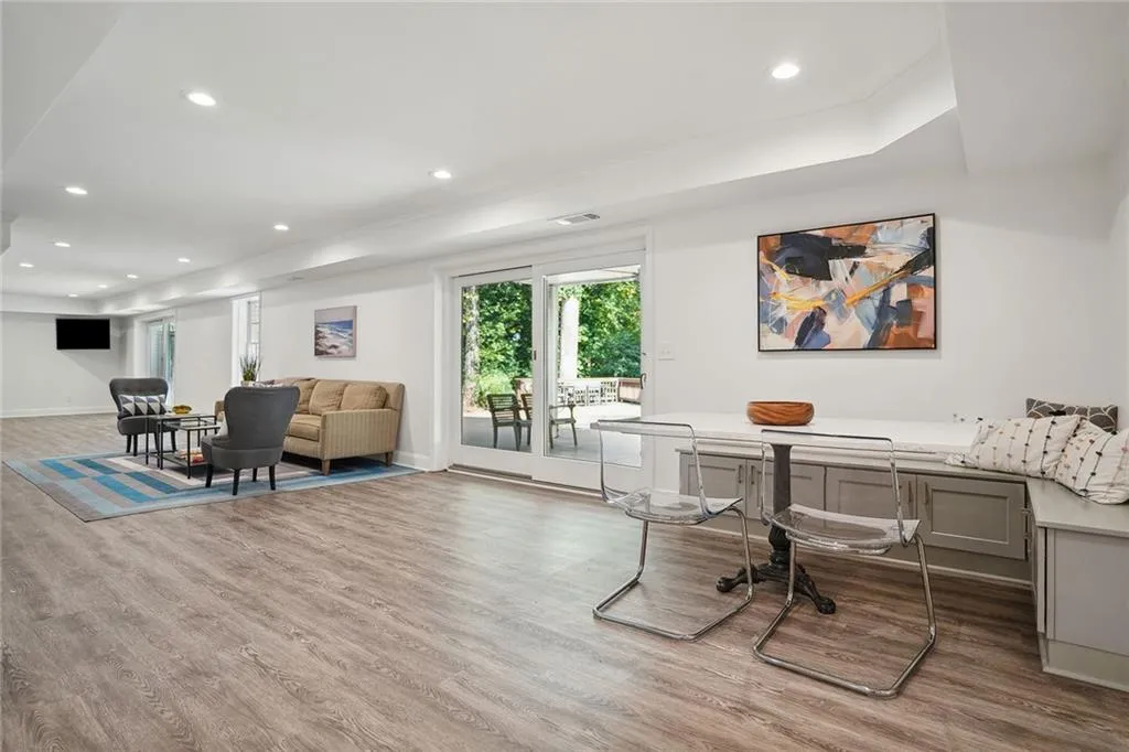 6125 Weatherly Drive, Sandy Springs, Georgia 30328, 4 Bedrooms Bedrooms, ,4 BathroomsBathrooms,Residential,Sold,6125 Weatherly Drive,7466228 6125 Weatherly Drive, Sandy Springs, Georgia 30328, 4 Bedrooms Bedrooms, ,4 BathroomsBathrooms,Residential,Sold,6125 Weatherly Drive,7466228