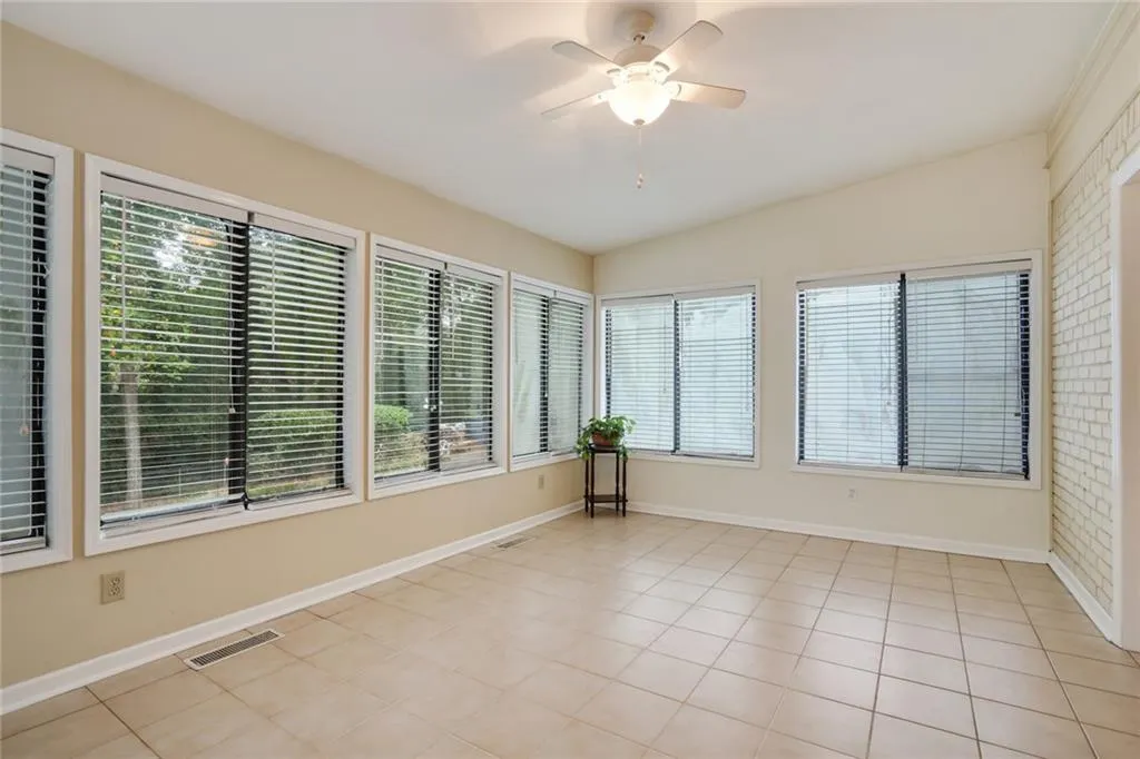 330 Thornwood Drive, Atlanta, Georgia 30328, 4 Bedrooms Bedrooms, ,2 BathroomsBathrooms,Residential,Sold,330 Thornwood Drive,7466813