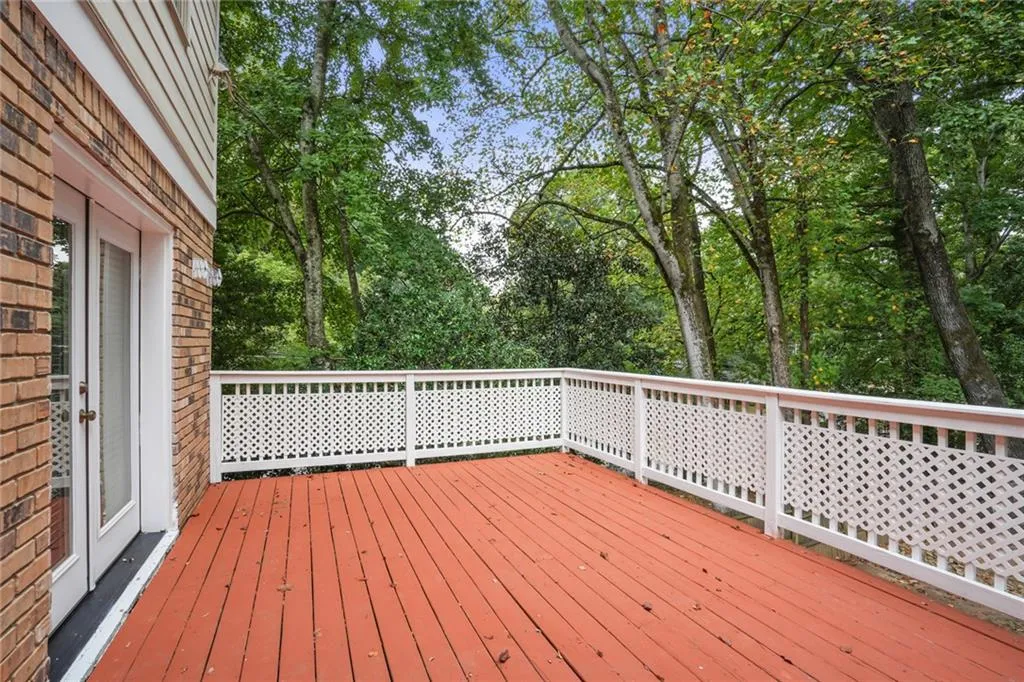 330 Thornwood Drive, Atlanta, Georgia 30328, 4 Bedrooms Bedrooms, ,2 BathroomsBathrooms,Residential,Sold,330 Thornwood Drive,7466813