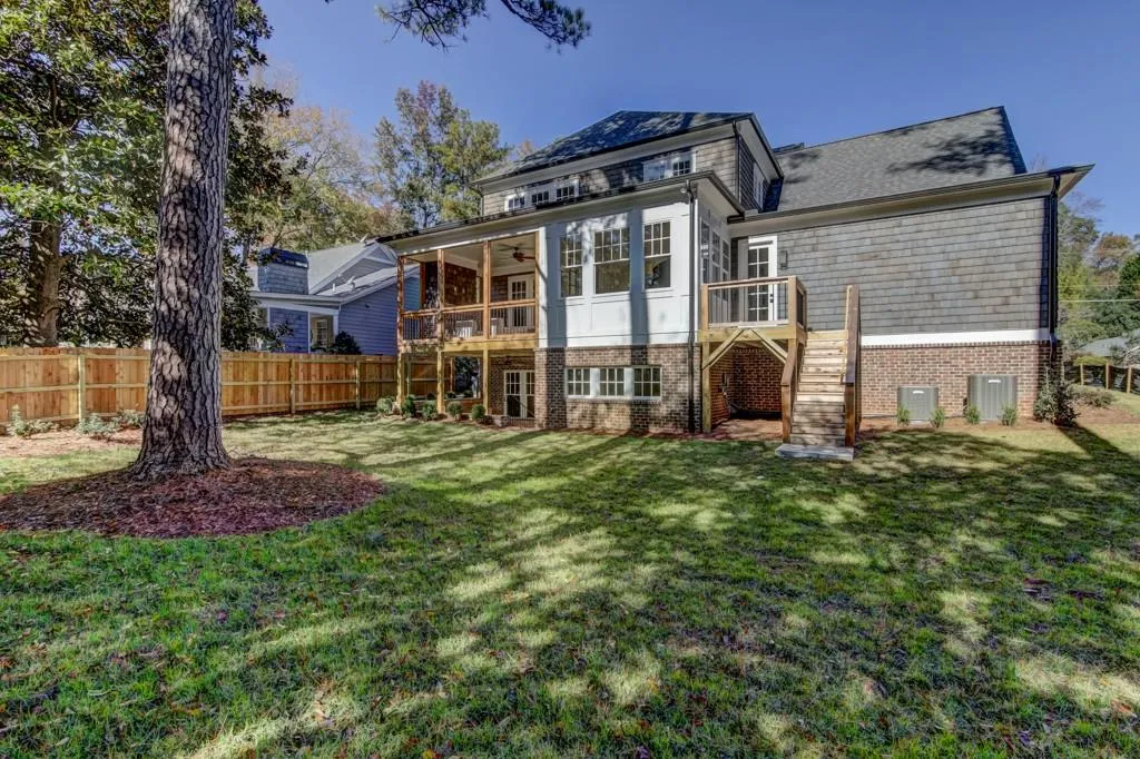 447 Brookfield Drive Ne, Sandy Springs, Georgia 30342, 5 Bedrooms Bedrooms, ,5 BathroomsBathrooms,Residential,Sold,447 Brookfield Drive Ne,5934099