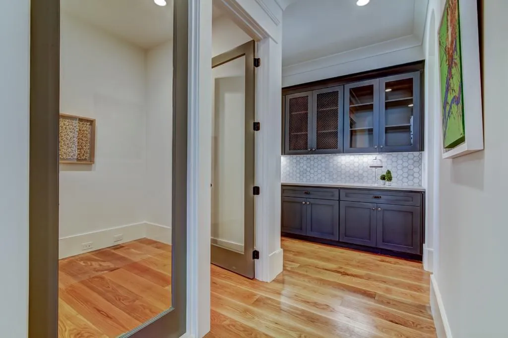 447 Brookfield Drive Ne, Sandy Springs, Georgia 30342, 5 Bedrooms Bedrooms, ,5 BathroomsBathrooms,Residential,Sold,447 Brookfield Drive Ne,5934099